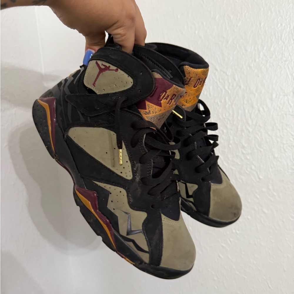 Jordan Men's Black and Brown Sneakers